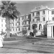 Le Old Winter Palace en 1936.