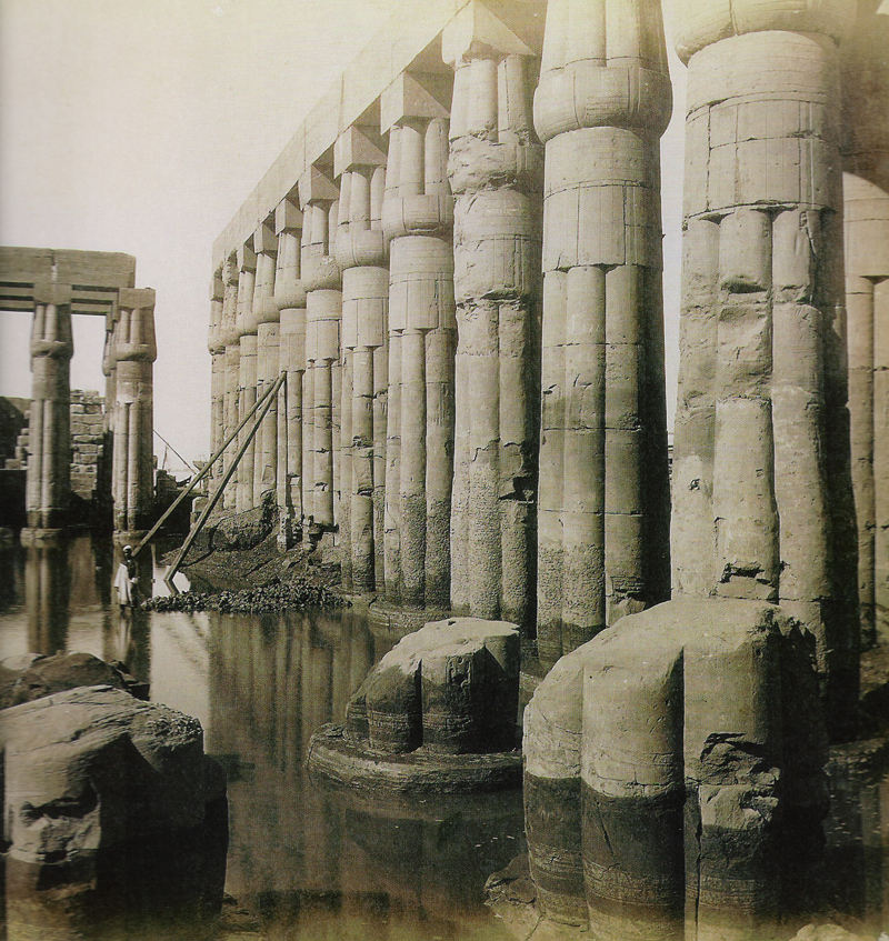 Temple de Louxor - La cour Aménophis III.