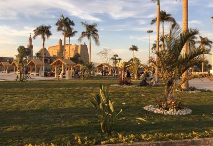 Esplanade devant le temple de Louqsor