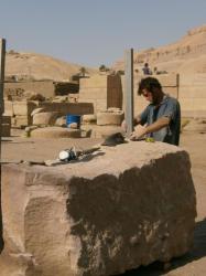 Eric - Tailleur de Pierre - Le Ramesseum