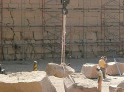 Déplacement des fragments - Le Ramesseum