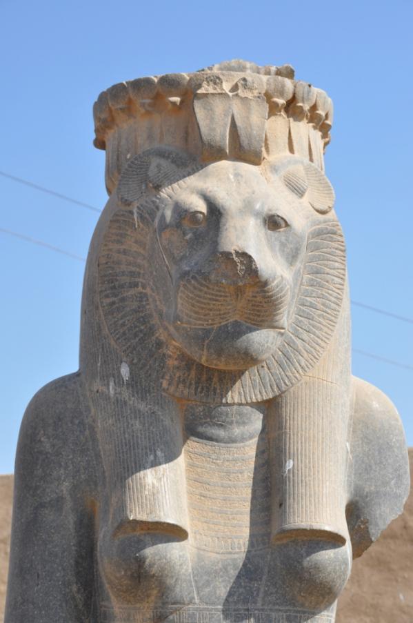 La déesse Sekhmet sous sa forme de lionne	