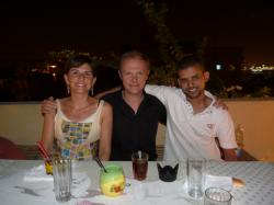 Florence, Alain et Ali sur la terrase de KV1.