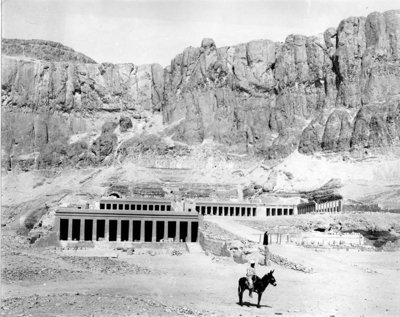 LE TEMPLE DE DEIR EL BAHARI